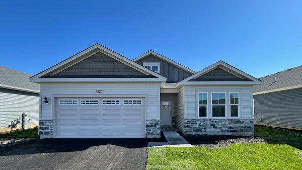 2523 SKYE DR, PINGREE GROVE, IL 60140 - Image bfcd0e34bca940994fc47bb8fdbb1c5f/3000906540