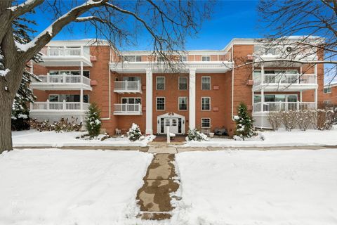 Photo of 81 S 6th Avenue #202, La Grange, IL 60525 (MLS # 12527140)