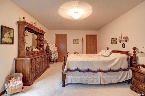 Tiny photo for 582 BREEZY POINT Drive, Clinton, IA 52732 (MLS # QC4267579)