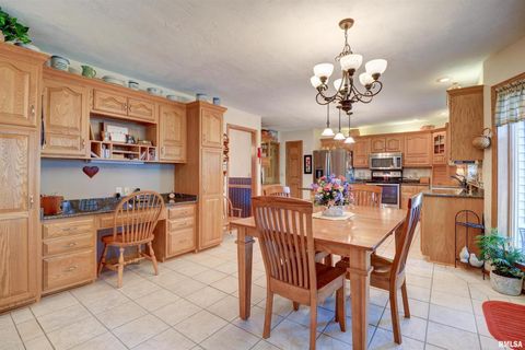 Tiny photo for 582 Breezy Point Drive, Clinton, IA 52732 (MLS # QC4267579)