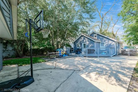 A home in Oak Lawn