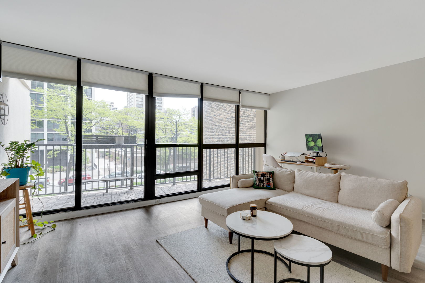 1540 N LaSalle Drive 201