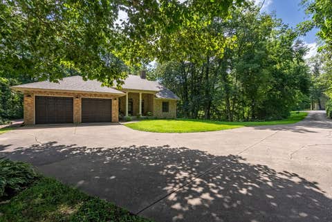 Tiny photo for 2247 Bentwood Drive, Muscatine, IA 52761 (MLS # 12728744)