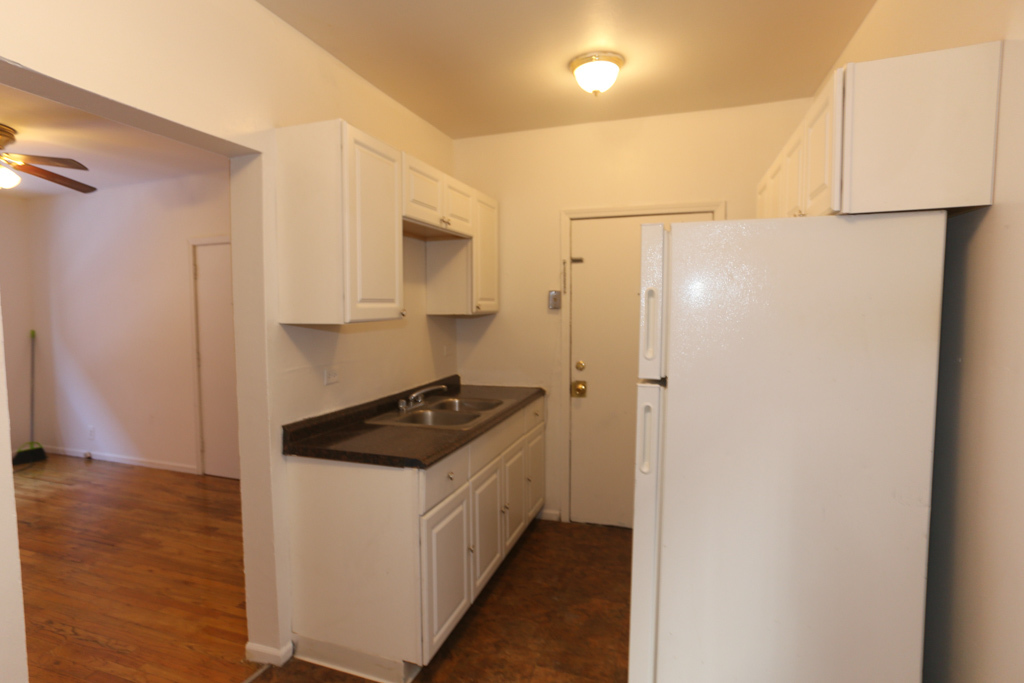 933 W Sunnyside Avenue 1N