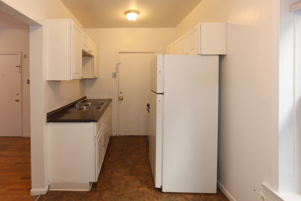 933 W Sunnyside Avenue 1N