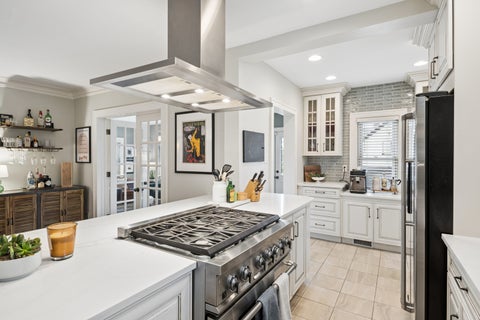 Tiny photo for 534 N Stone Avenue, La Grange Park, IL 60526 (MLS # 12758694)