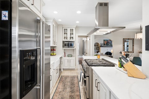 Tiny photo for 534 N Stone Avenue, La Grange Park, IL 60526 (MLS # 12758694)