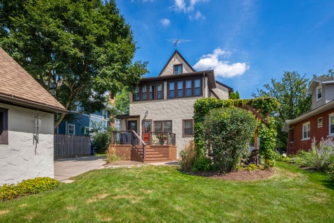 Tiny photo for 534 N Stone Avenue, La Grange Park, IL 60526 (MLS # 12758694)