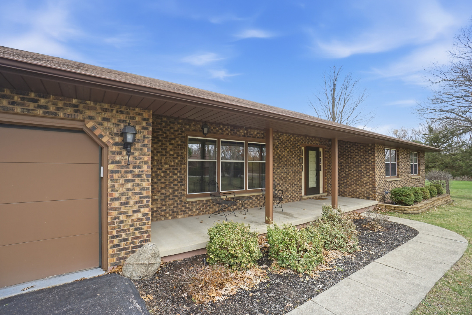 38679 N Pine Grove Avenue