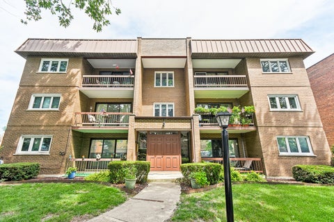 Photo of 9619 Kedvale Avenue #301, Oak Lawn, IL 60453 (MLS # 12749068)