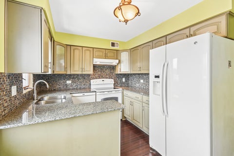 Tiny photo for 9619 Kedvale Avenue #301, Oak Lawn, IL 60453 (MLS # 12749068)
