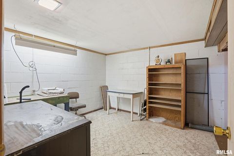 Tiny photo for 2159 W 35TH Street, Davenport, IA 52806 (MLS # QC4269940)