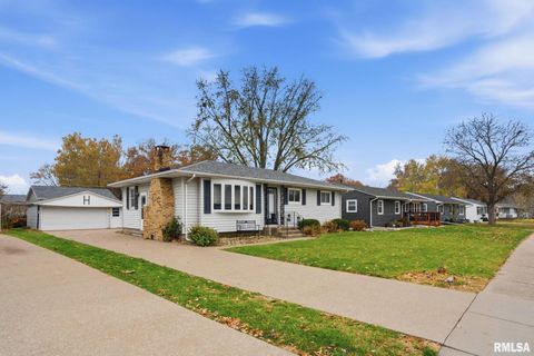 Tiny photo for 2159 W 35TH Street, Davenport, IA 52806 (MLS # QC4269940)