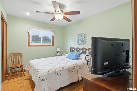 Tiny photo for 2159 W 35TH Street, Davenport, IA 52806 (MLS # QC4269940)