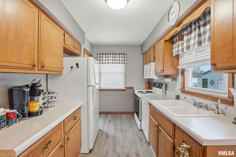 Tiny photo for 2159 W 35TH Street, Davenport, IA 52806 (MLS # QC4269940)