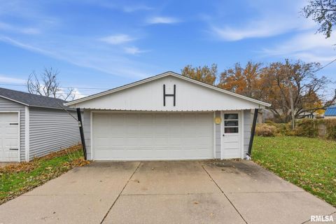 Tiny photo for 2159 W 35TH Street, Davenport, IA 52806 (MLS # QC4269940)