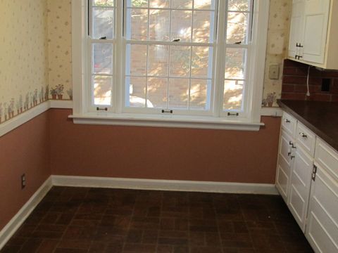 Tiny photo for 3015 E 18th Street, Davenport, IA 52803 (MLS # 12567723)