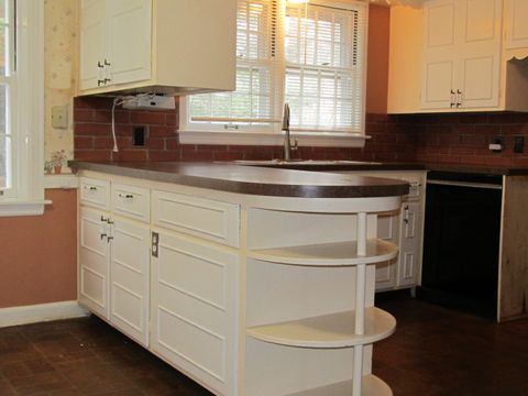 Tiny photo for 3015 E 18th Street, Davenport, IA 52803 (MLS # 12567723)