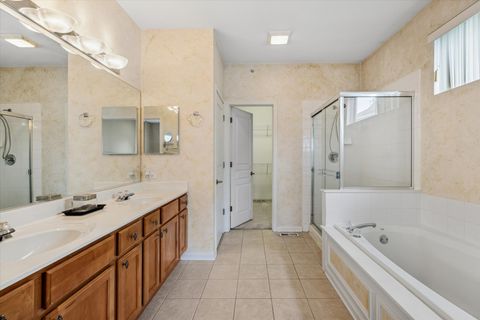 Tiny photo for 2622 Wessex Drive, West Dundee, IL 60118 (MLS # 12480096)
