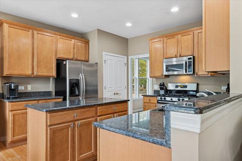 Tiny photo for 2622 Wessex Drive, West Dundee, IL 60118 (MLS # 12480096)
