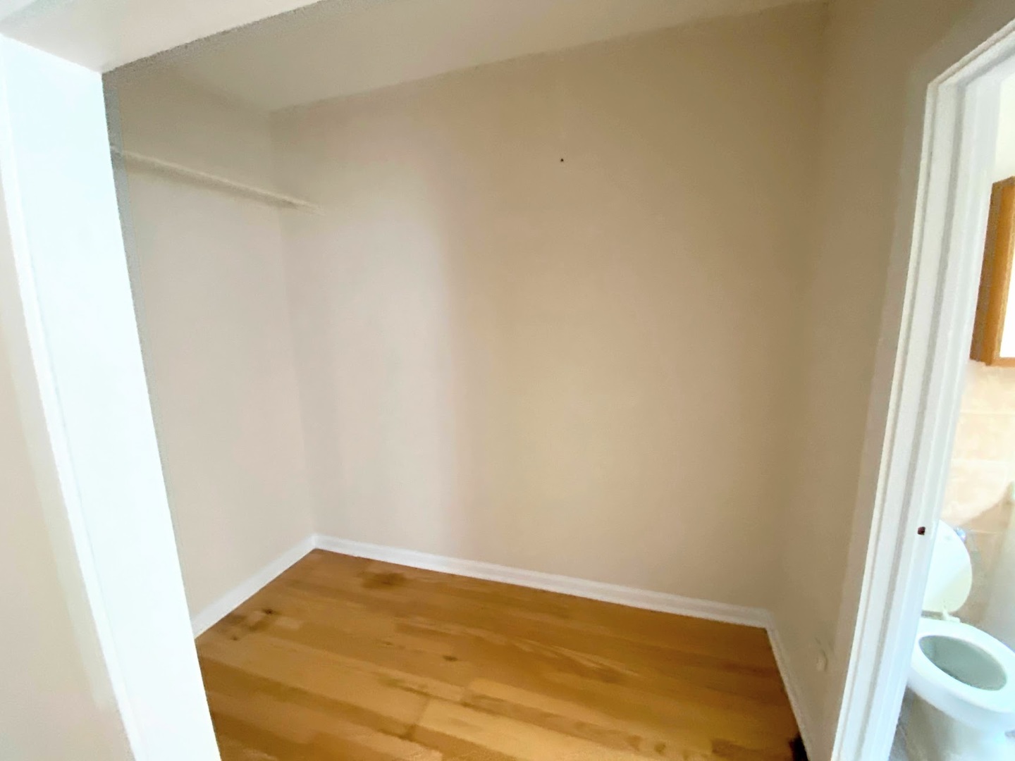 839 W Sheridan Road 323