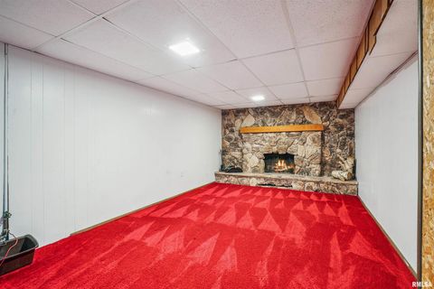 Tiny photo for 8101 8TH Street W, Rock Island, IL 61201 (MLS # QC4268542)