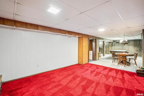 Tiny photo for 8101 8TH Street W, Rock Island, IL 61201 (MLS # QC4268542)