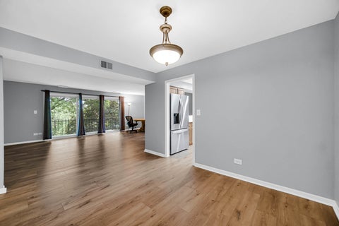 Tiny photo for 1030 S Fernandez Avenue S #4-M, Arlington Heights, IL 60005 (MLS # 12767673)