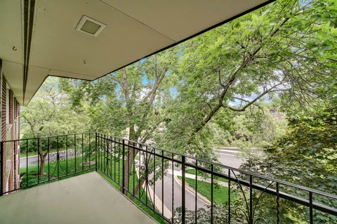 Tiny photo for 1030 S Fernandez Avenue S #4-M, Arlington Heights, IL 60005 (MLS # 12767673)