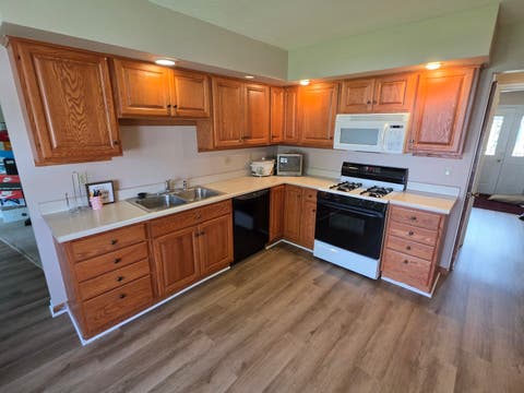 Tiny photo for 1706 16th Avenue, Sterling, IL 61081 (MLS # 12631582)