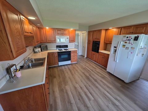 Tiny photo for 1706 16th Avenue, Sterling, IL 61081 (MLS # 12631582)