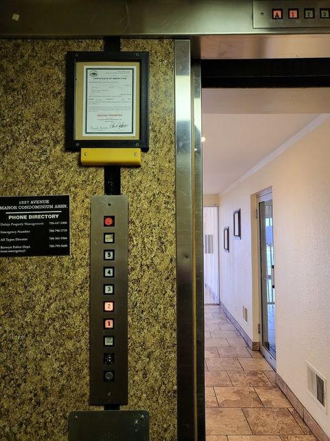 Tiny photo for 1227 S Harlem Avenue #215, Berwyn, IL 60402 (MLS # 12619750)