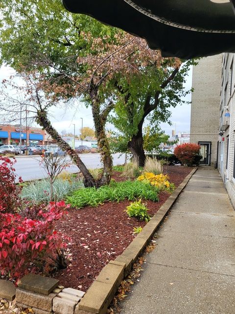 Tiny photo for 1227 S Harlem Avenue #215, Berwyn, IL 60402 (MLS # 12619750)