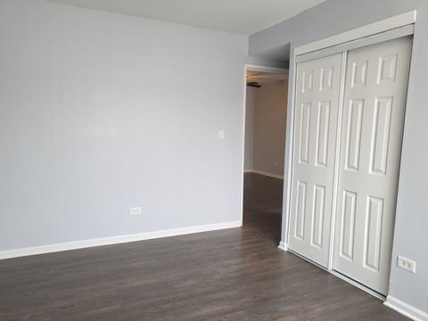 Tiny photo for 1227 S Harlem Avenue #215, Berwyn, IL 60402 (MLS # 12619750)