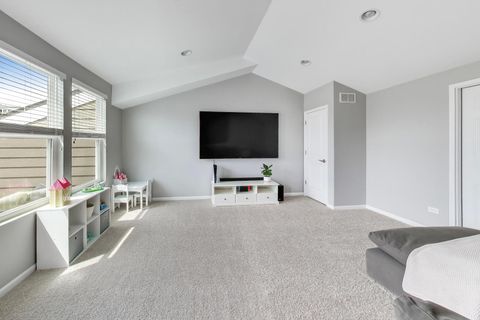 Tiny photo for 3545 Mulligan Drive, Woodridge, IL 60517 (MLS # 12570625)