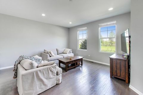 Tiny photo for 3545 Mulligan Drive, Woodridge, IL 60517 (MLS # 12570625)
