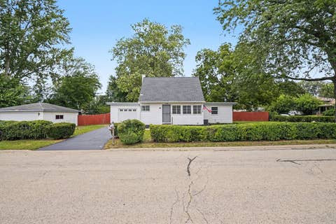 Tiny photo for 2104 Webb Street, Crest Hill, IL 60403 (MLS # 12720829)