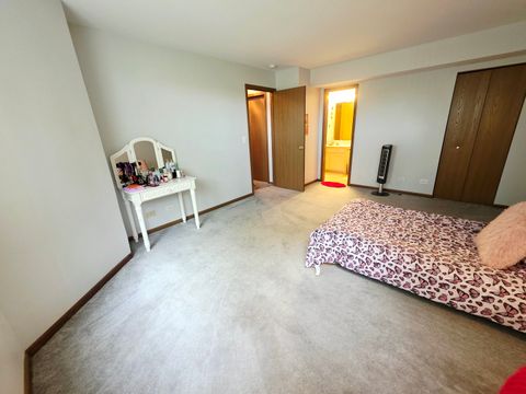 Tiny photo for 109 E Victoria Circle, North Aurora, IL 60542 (MLS # 12443303)