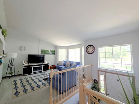 Tiny photo for 109 E Victoria Circle, North Aurora, IL 60542 (MLS # 12443303)