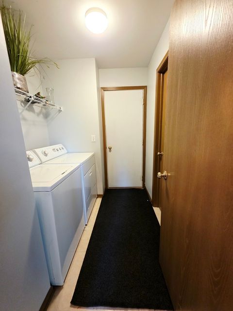 Tiny photo for 109 E Victoria Circle, North Aurora, IL 60542 (MLS # 12443303)