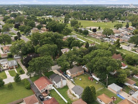 Tiny photo for 519 Maple Lane, Hillside, IL 60162 (MLS # 12706782)