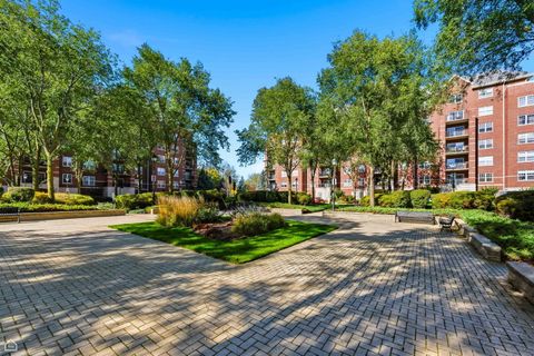 Tiny photo for 440 W Mahogany Court #303, Palatine, IL 60067 (MLS # 12495657)