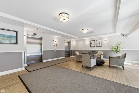 Tiny photo for 440 W Mahogany Court #303, Palatine, IL 60067 (MLS # 12495657)