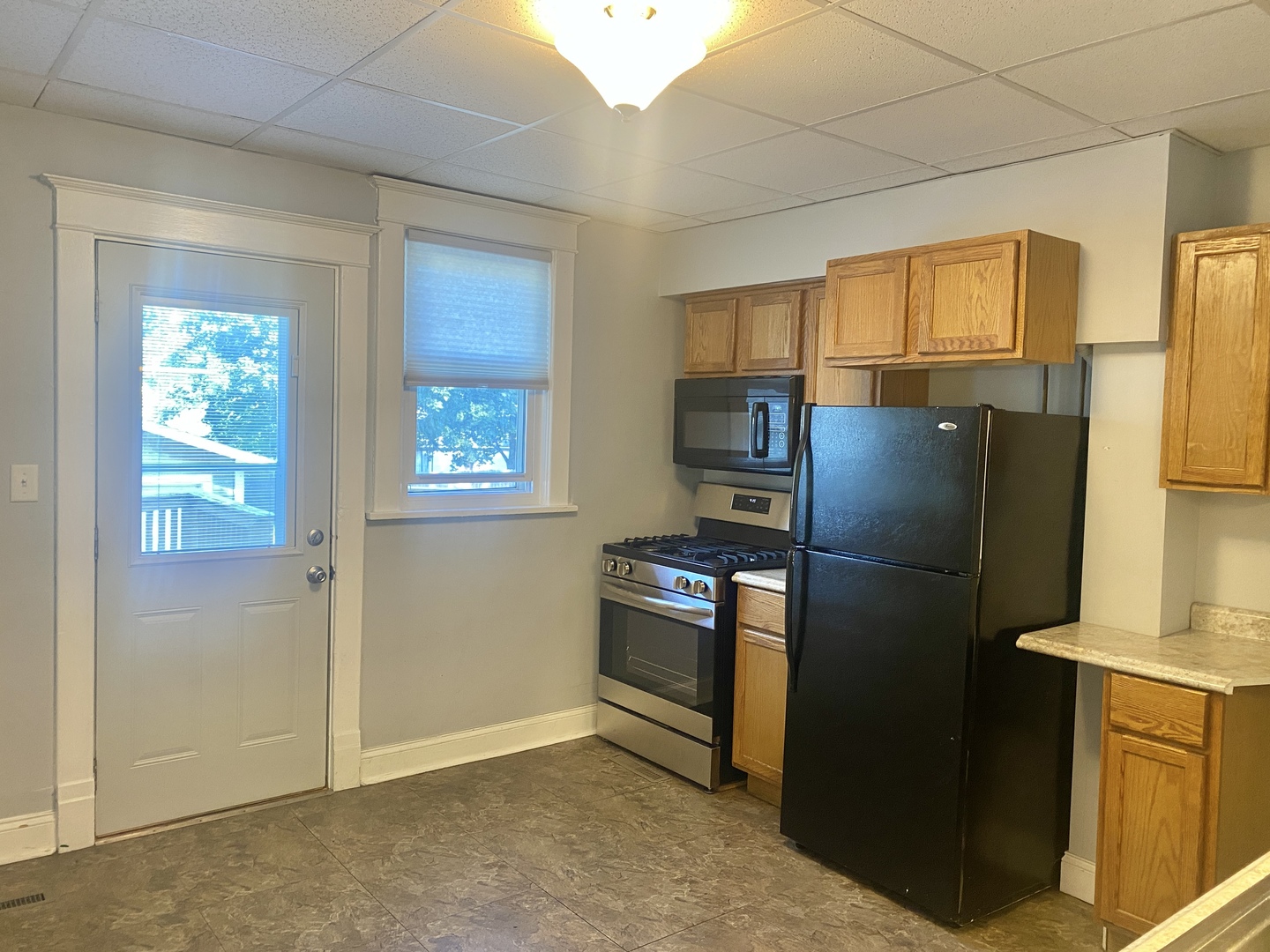 Woodstock, Illinois 60098, United States, 2 Bedrooms Bedrooms, ,1 BathroomBathrooms,Residential,Active,206771