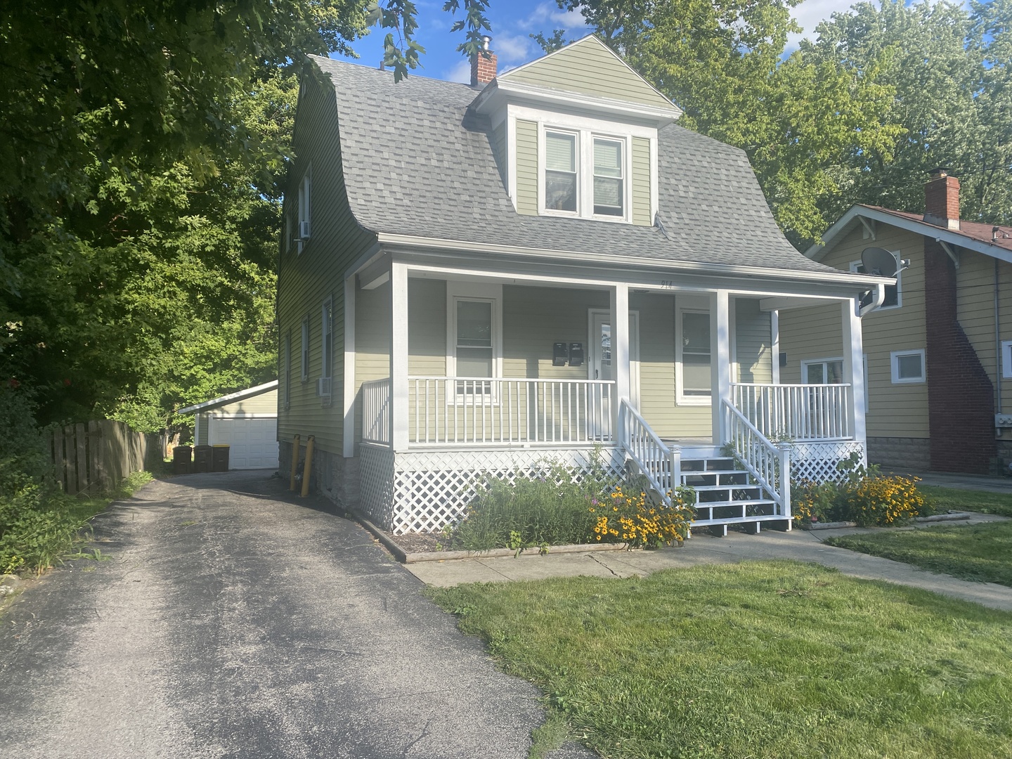 Woodstock, Illinois 60098, United States, 2 Bedrooms Bedrooms, ,1 BathroomBathrooms,Residential,Active,206771