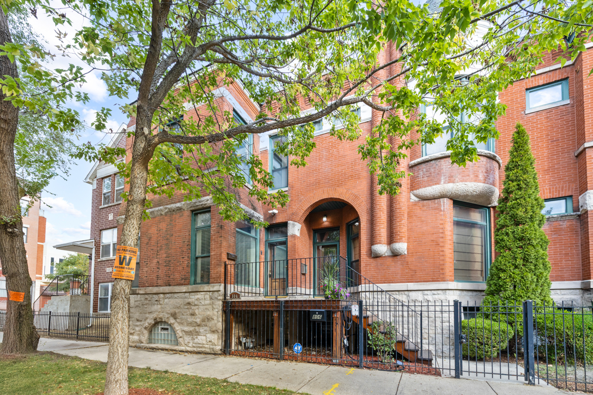 804 E 41st Street NA