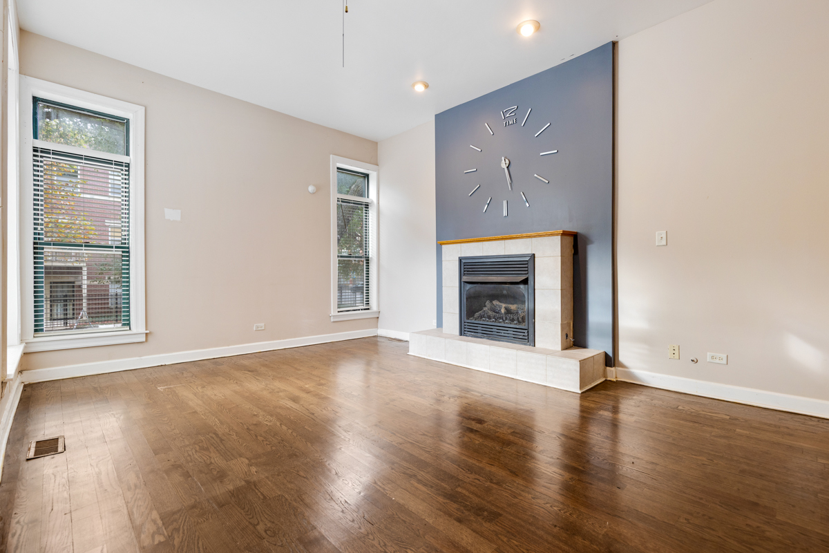 804 E 41st Street NA