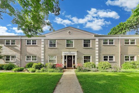 Photo of 1530 E Northwest Highway #2A, Arlington Heights, IL 60004 (MLS # 12676788)