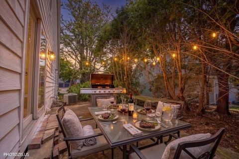 Tiny photo for 642 Williams Court, Gurnee, IL 60031 (MLS # 12616277)