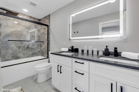 Tiny photo for 642 Williams Court, Gurnee, IL 60031 (MLS # 12616277)